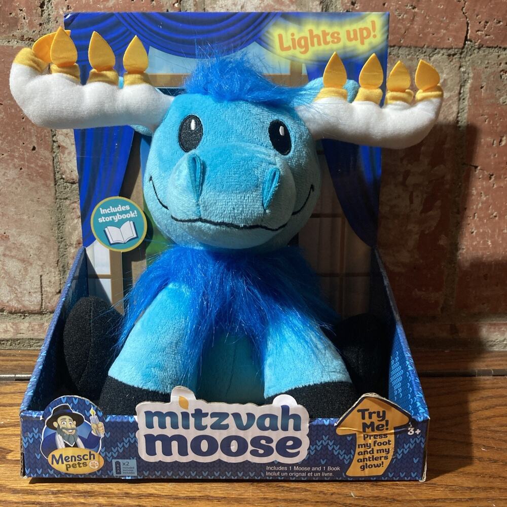 Mensch Pets Hanukkah Mitzvah Moose Plush W/ Book Light Up Antlers NEW AGE 3+